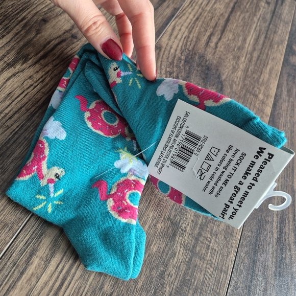 Donuts 2 pairs socks ankle and knee high - Picture 2 of 6